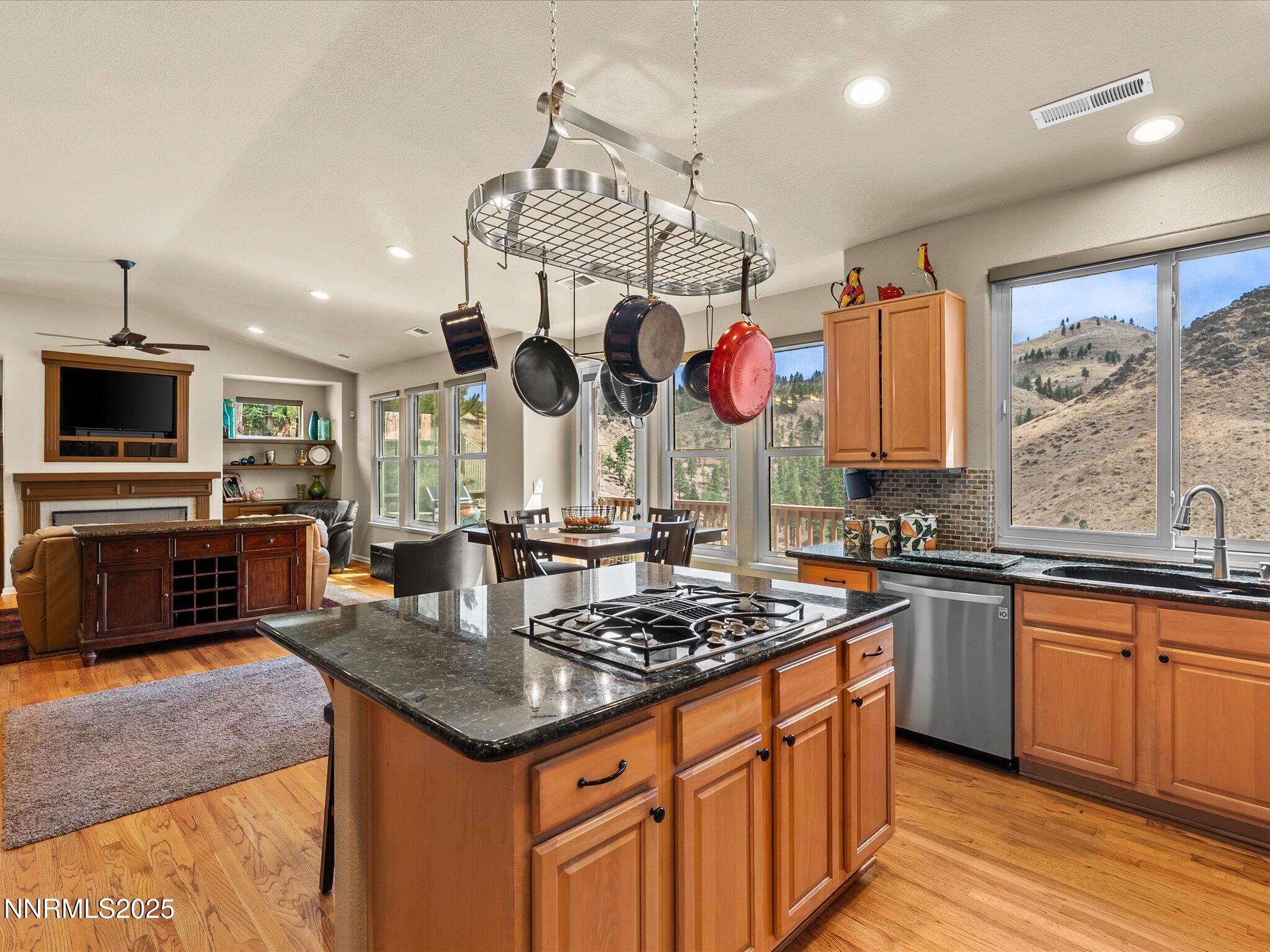 4975 Foxcreek Trail Reno, NV 89519 - Photo 29 of 68 29-4975 Foxcreek Trail-128