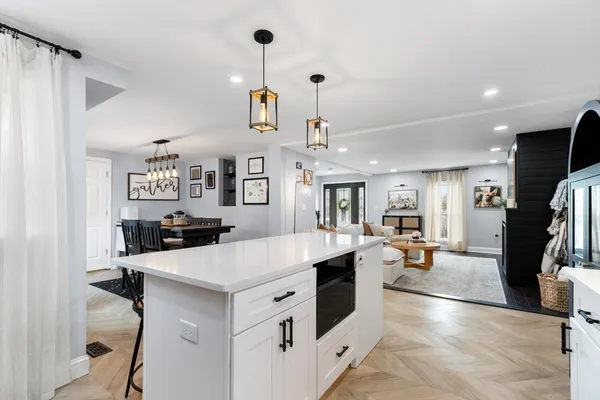 $899,000 | 66 Salem Street, Woburn, MA 01801