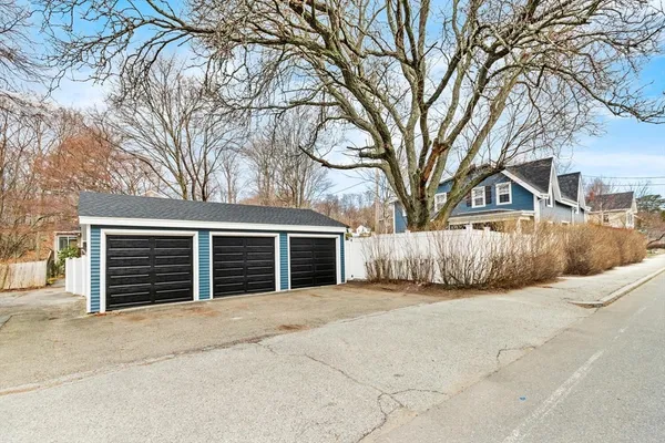 $899,000 | 66 Salem Street, Woburn, MA 01801