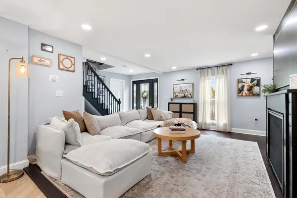 $899,000 | 66 Salem Street, Woburn, MA 01801