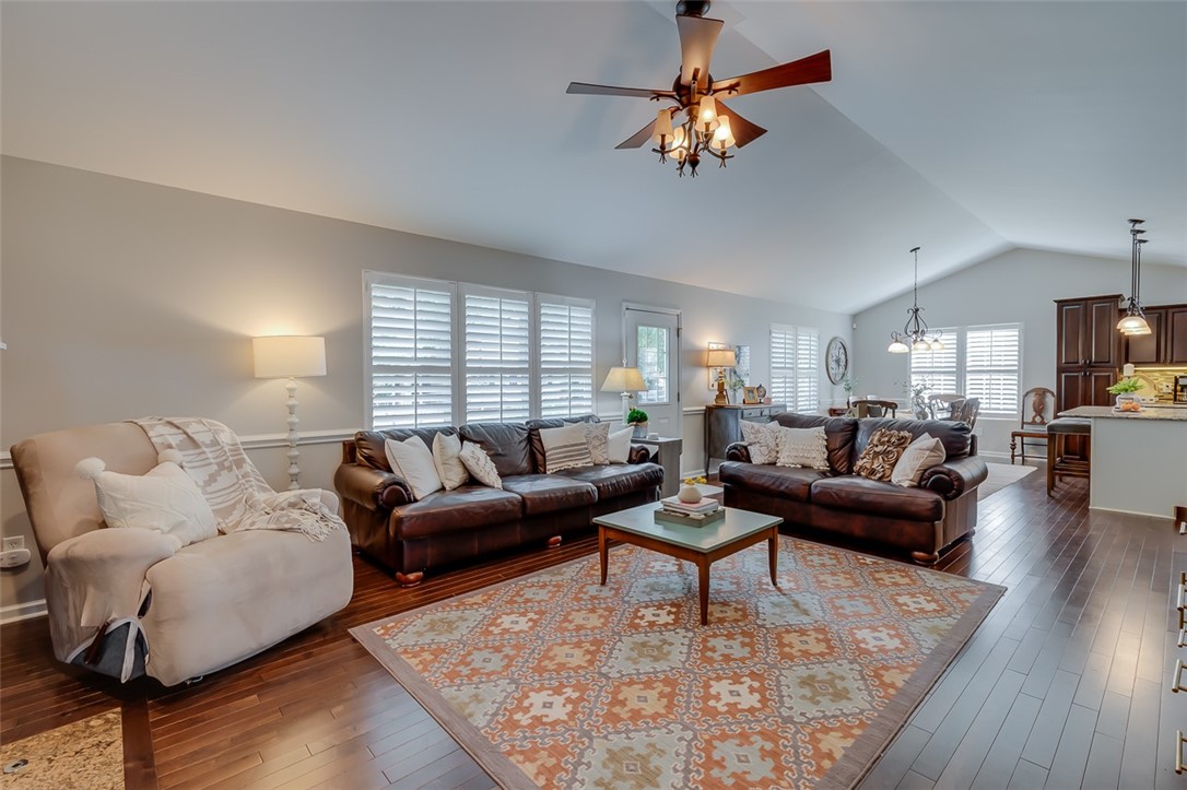 102 Brookwood Court Anderson, SC 29621 - Photo 4 of 39