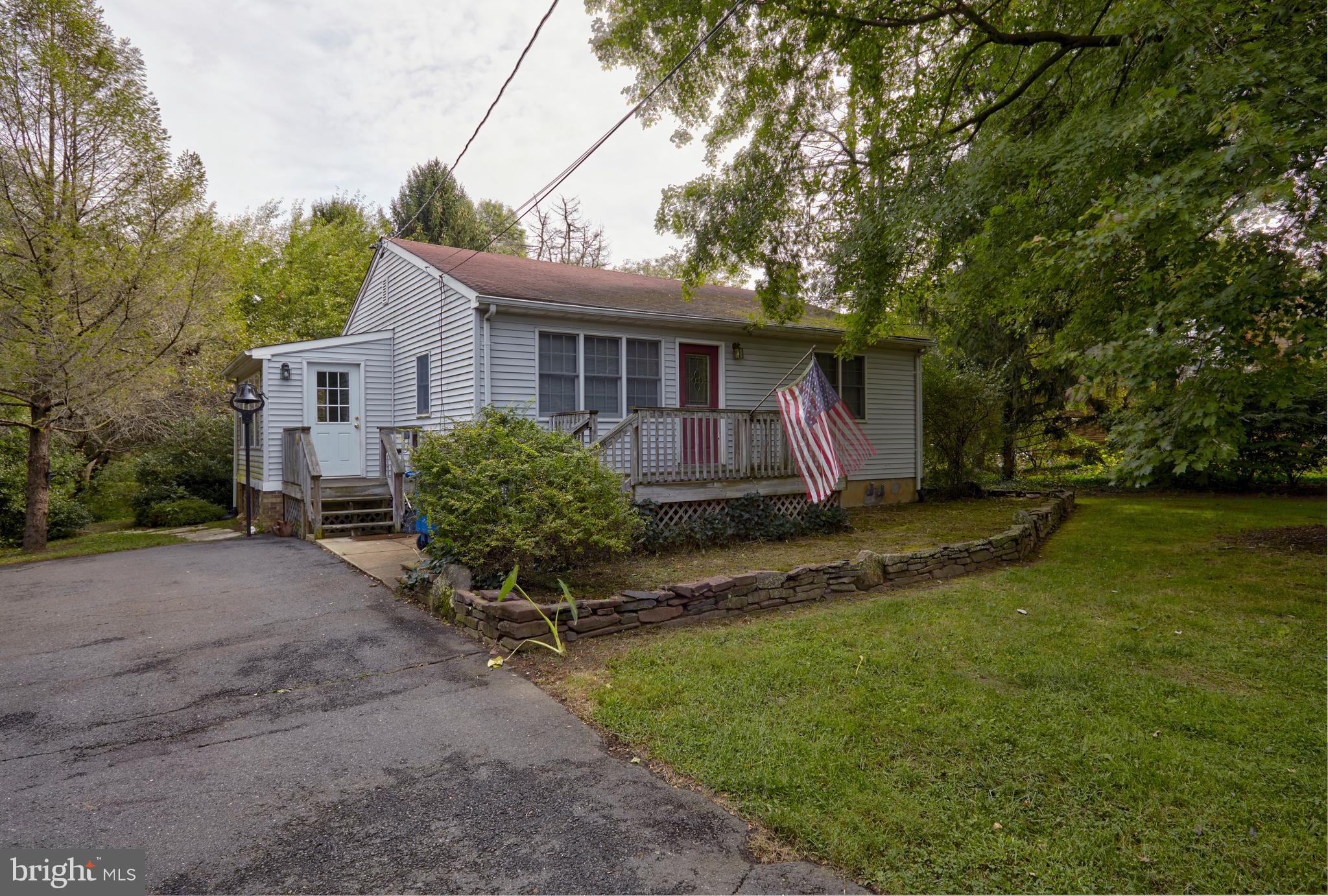 908 North Island Road Columbus, NJ 08022 - Photo 1 of 15 Front View