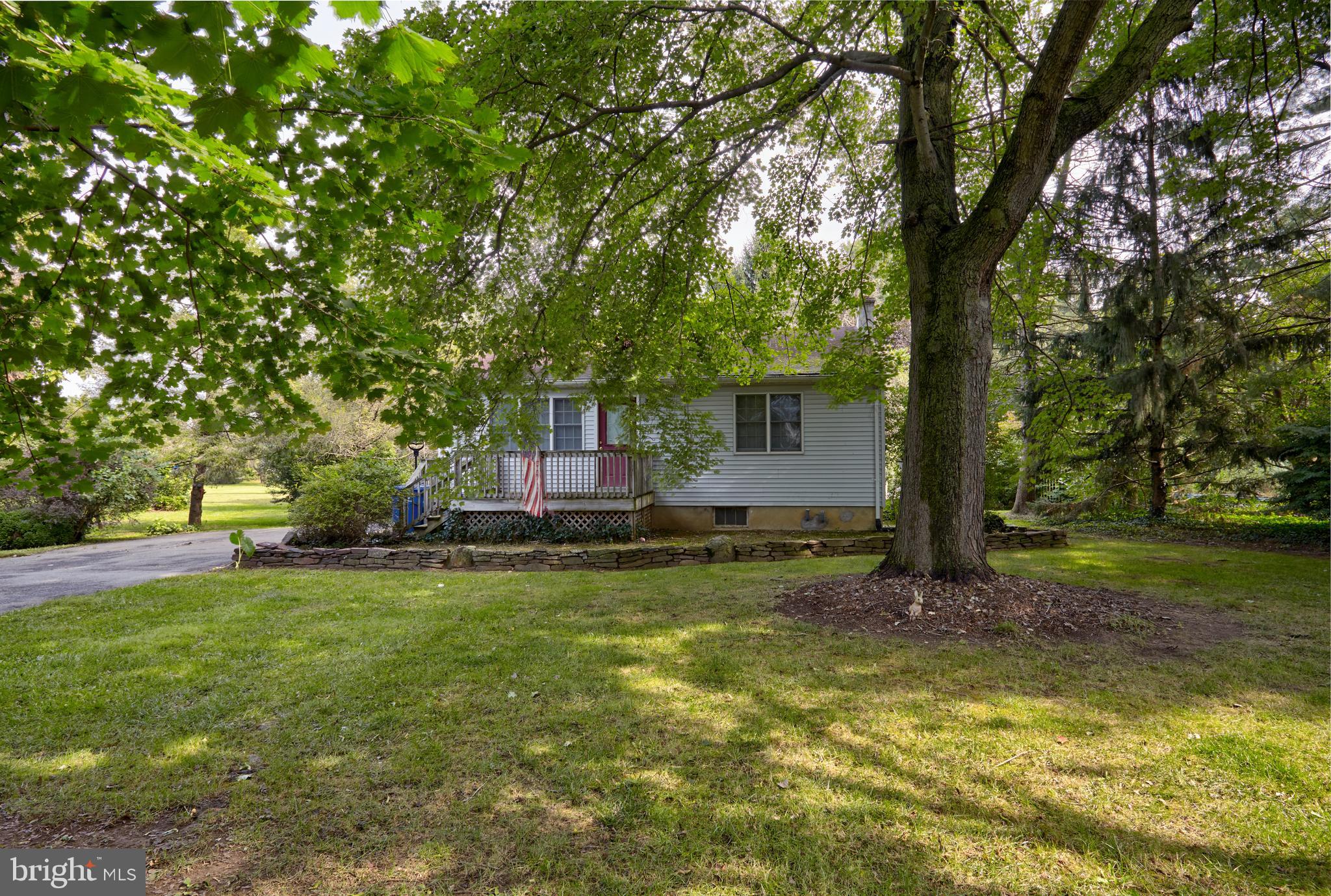 908 North Island Road Columbus, NJ 08022 - Photo 3 of 15 Front Yard