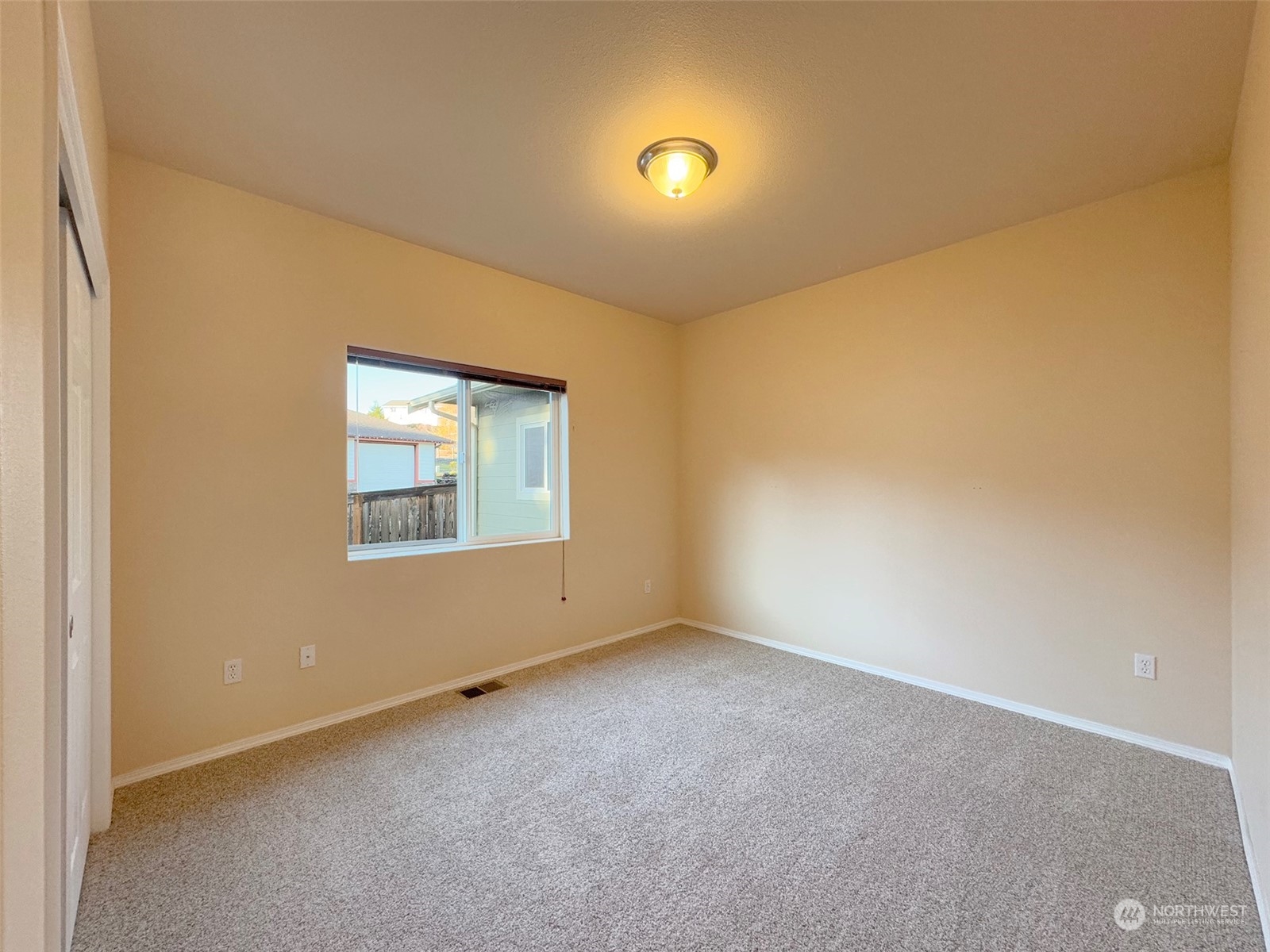 201 Brigadoon Boulevard Sequim, WA 98382 - Photo 26 of 35 a view of an empty room with a window