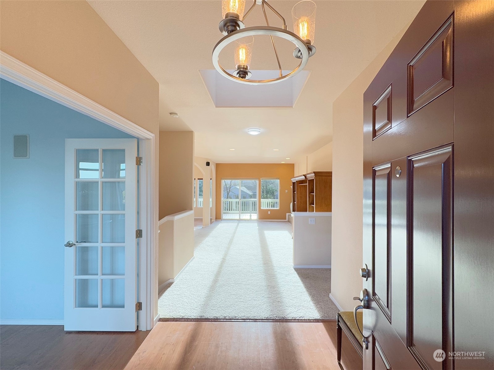 201 Brigadoon Boulevard Sequim, WA 98382 - Photo 5 of 35 a view of livingroom with furniture and windows