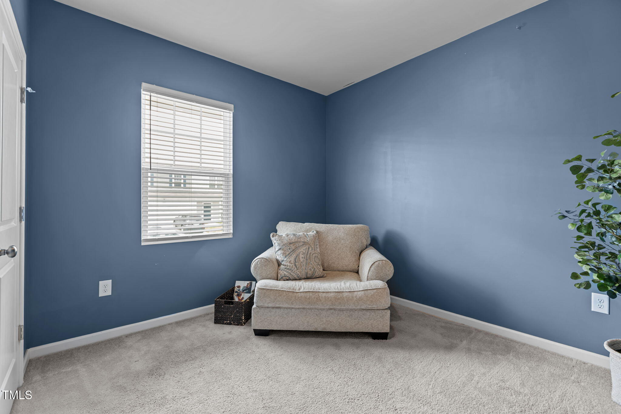 3521 Strawberry Patch Row Raleigh, NC 27604 - Photo 5 of 38 7-web-or-mls-2N6A1327