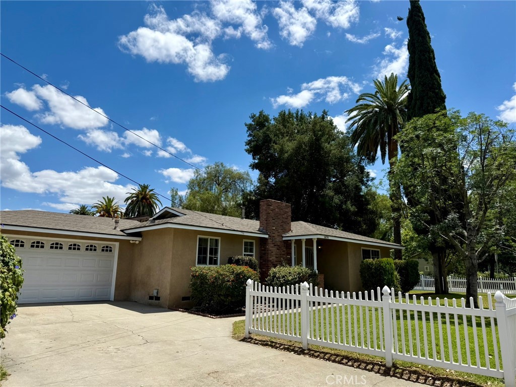6074 Palm Avenue Riverside, CA 92506 - Photo 3 of 16