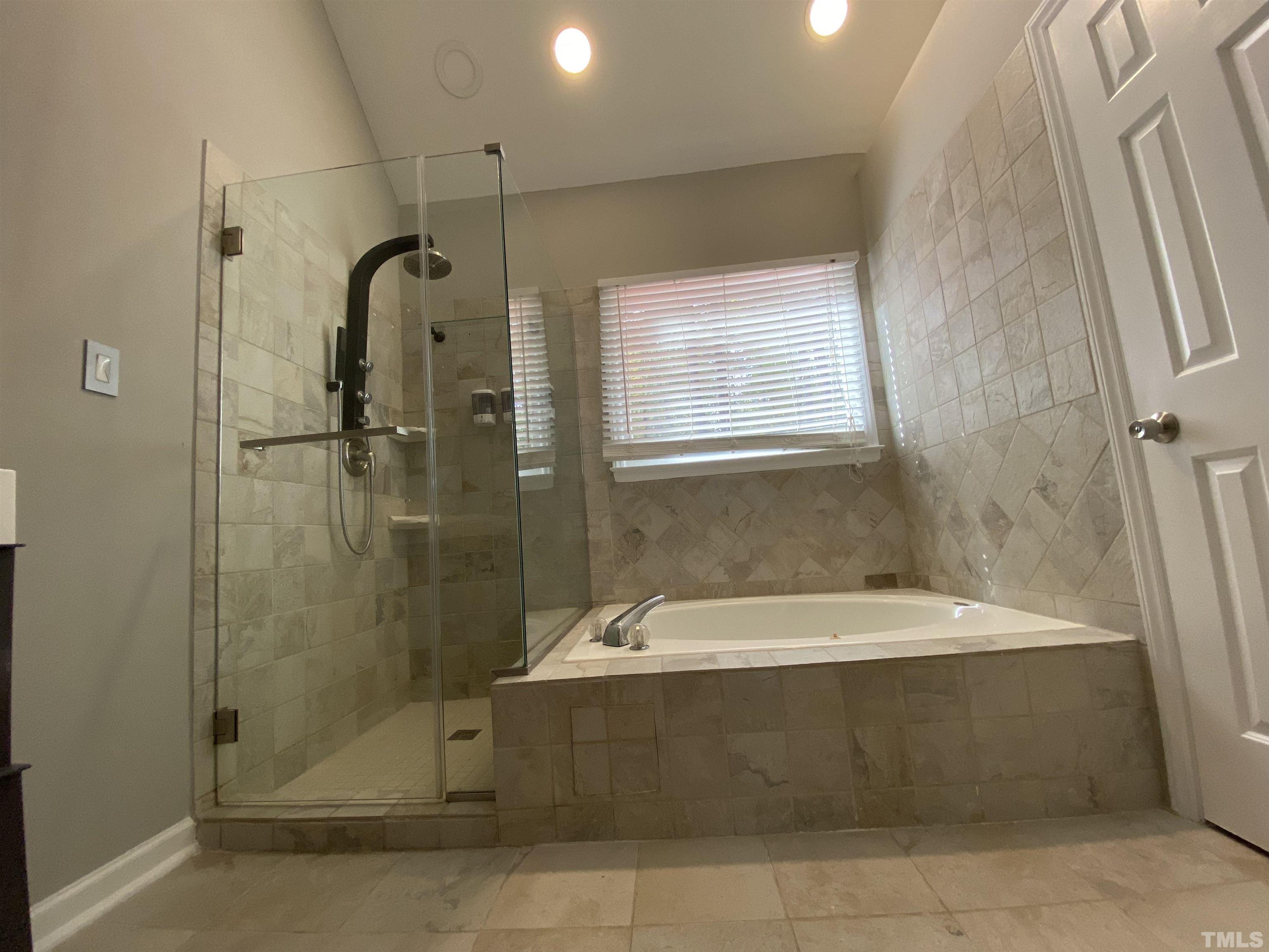 4600 Ellsmere Lane Raleigh, NC 27604 - Photo 5 of 25 Gallery Image 5