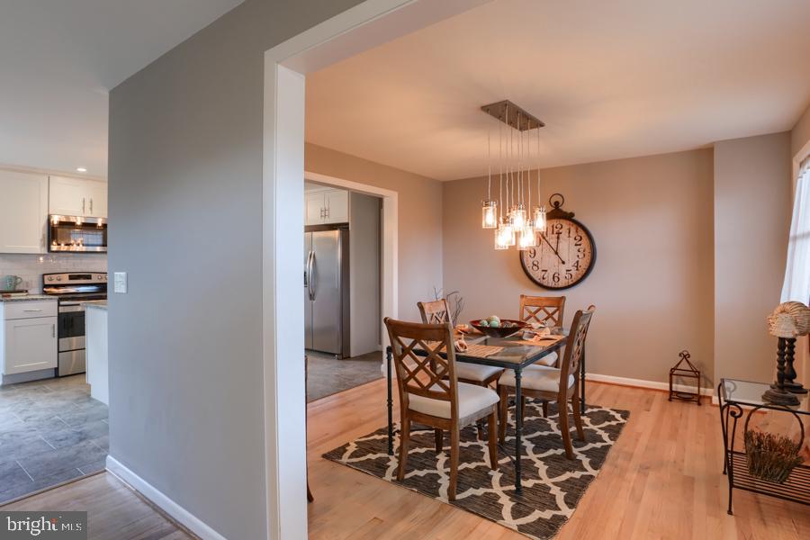 103 Bomberger Road Akron, PA 17501 - Photo 3 of 42