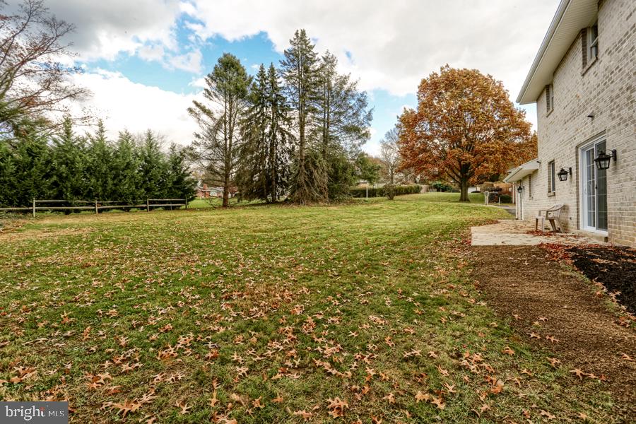 103 Bomberger Road Akron, PA 17501 - Photo 38 of 42