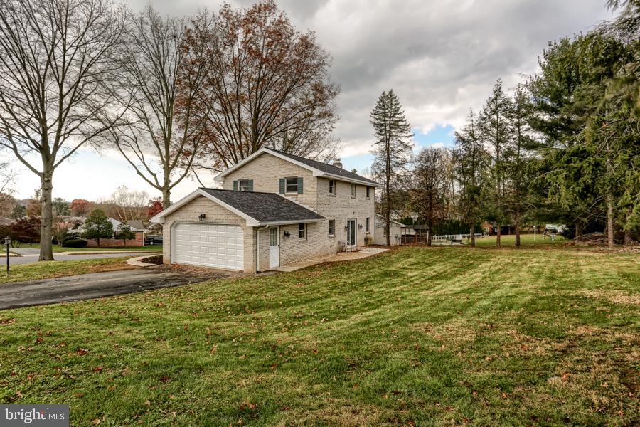 103 Bomberger Road Akron, PA 17501 - Photo 40 of 42