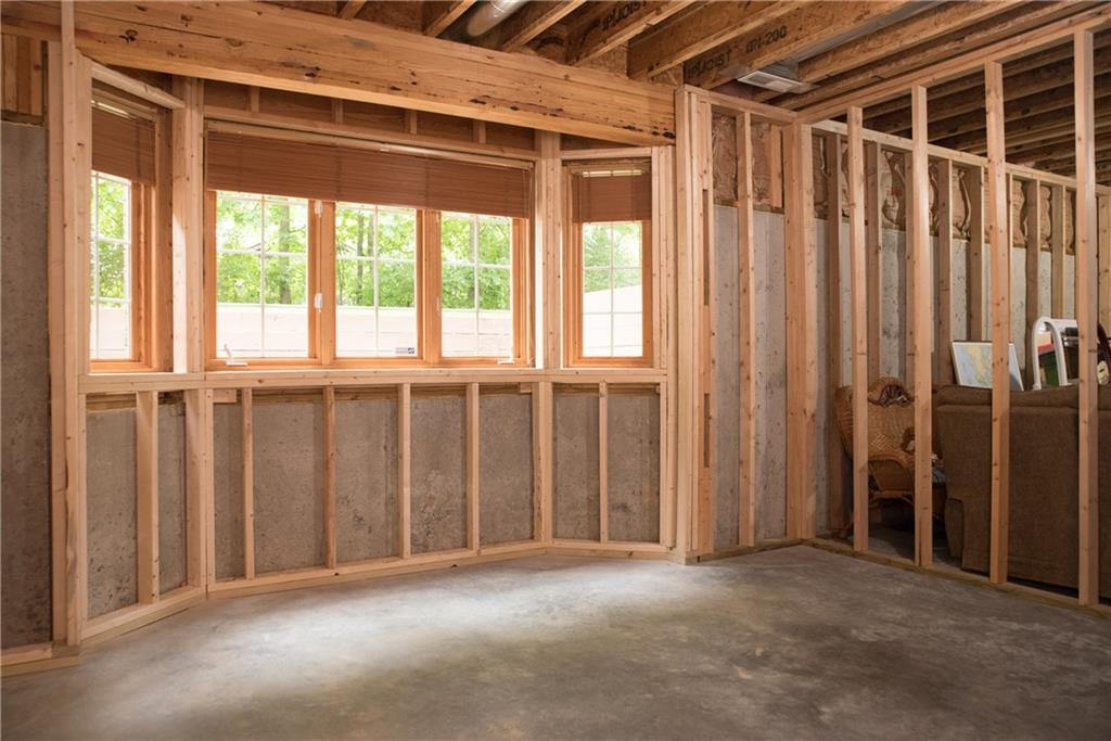 6404 Simien Road Indianapolis, IN 46237 - Photo 37 of 43 Gallery Image 37