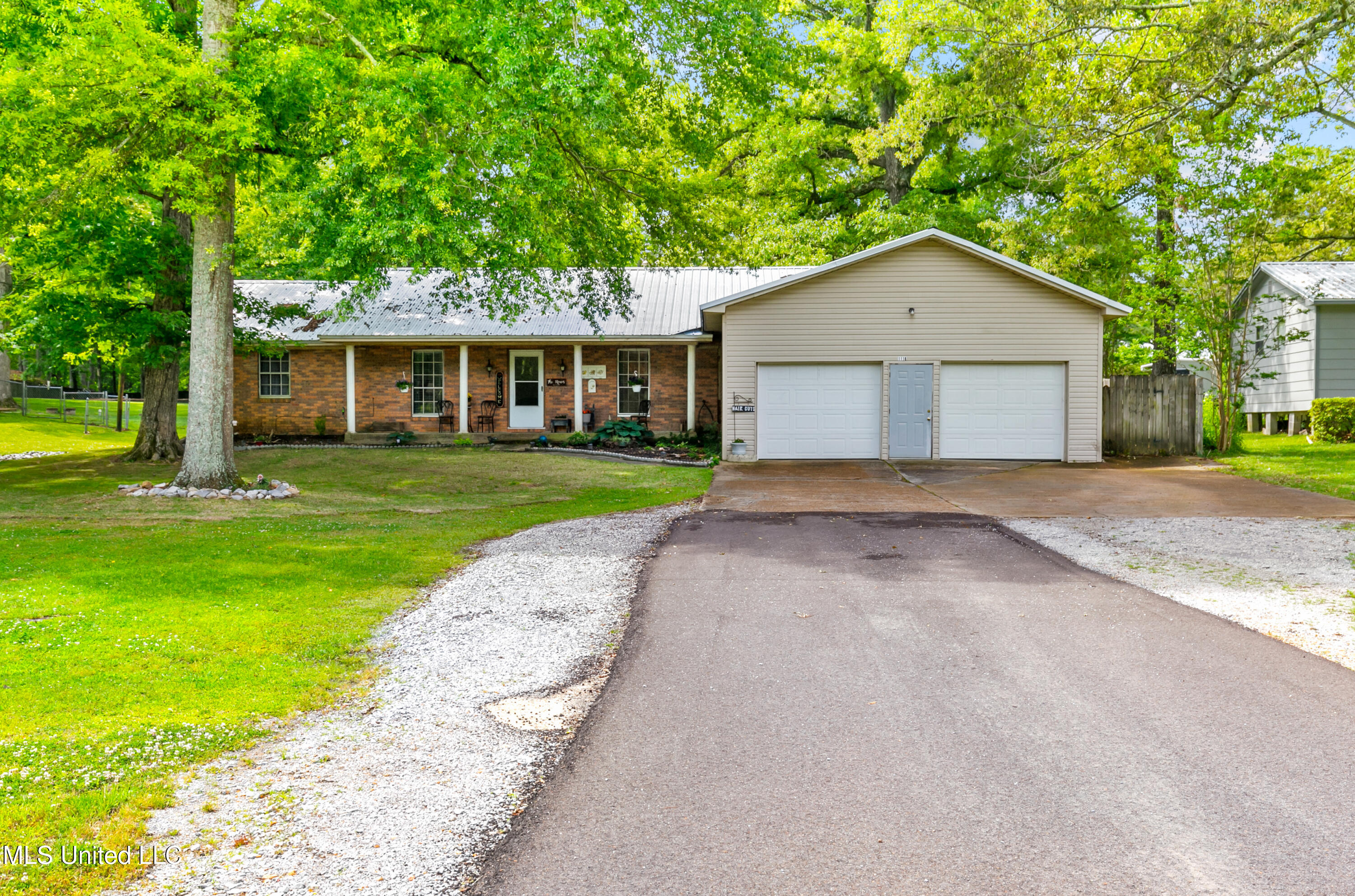 1118 Gunter Road Florence, MS 39073 - Photo 3 of 37 1118 Gunter-2