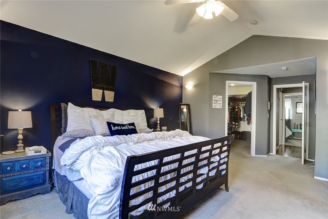 617 204th Street Southeast Bothell, WA 98012 - Photo 14 of 25