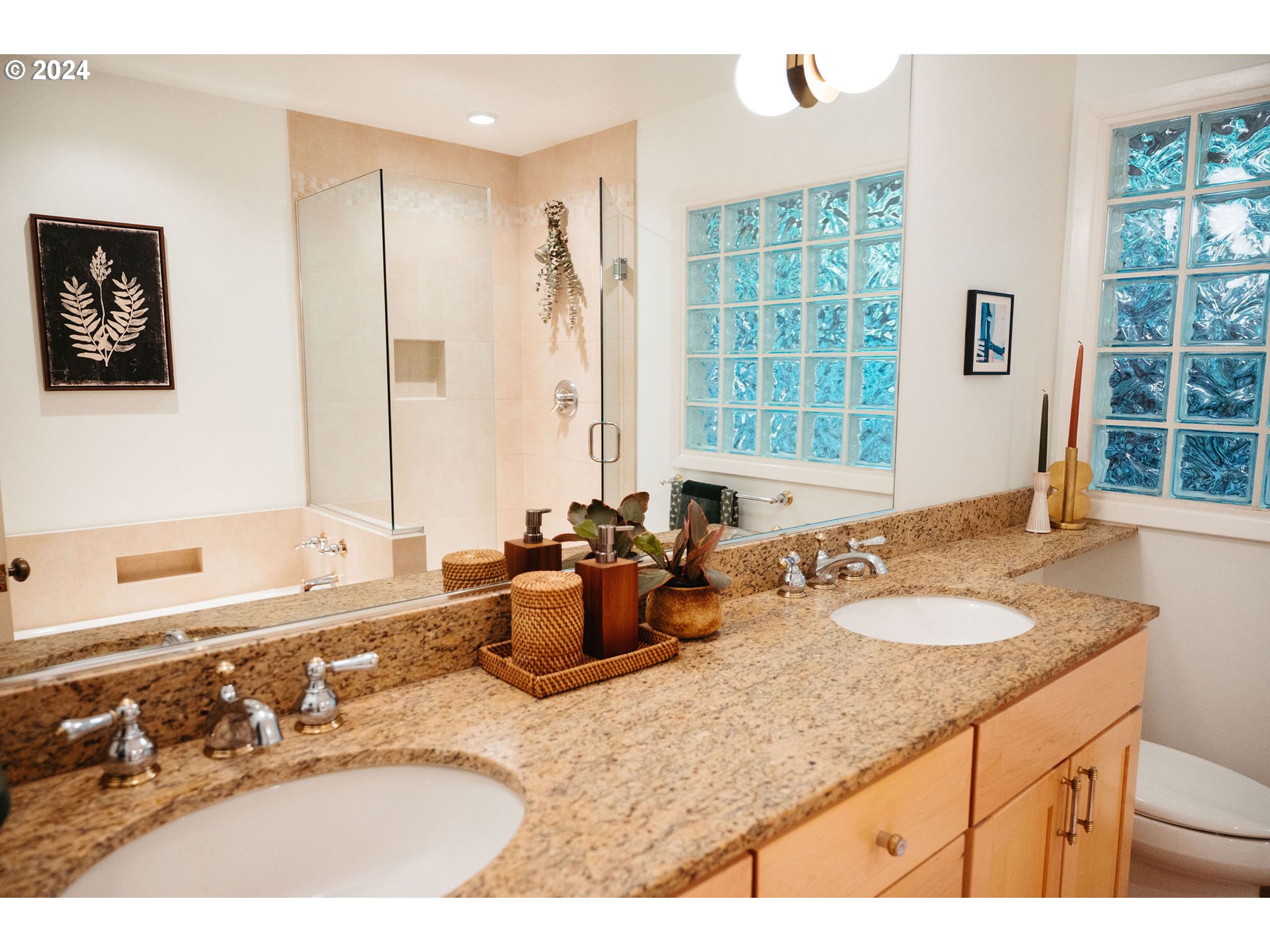 811 Northwest Skyline Crest Road Portland, OR 97229 - Photo 17 of 45 a bathroom with a granite countertop sink and a mirror