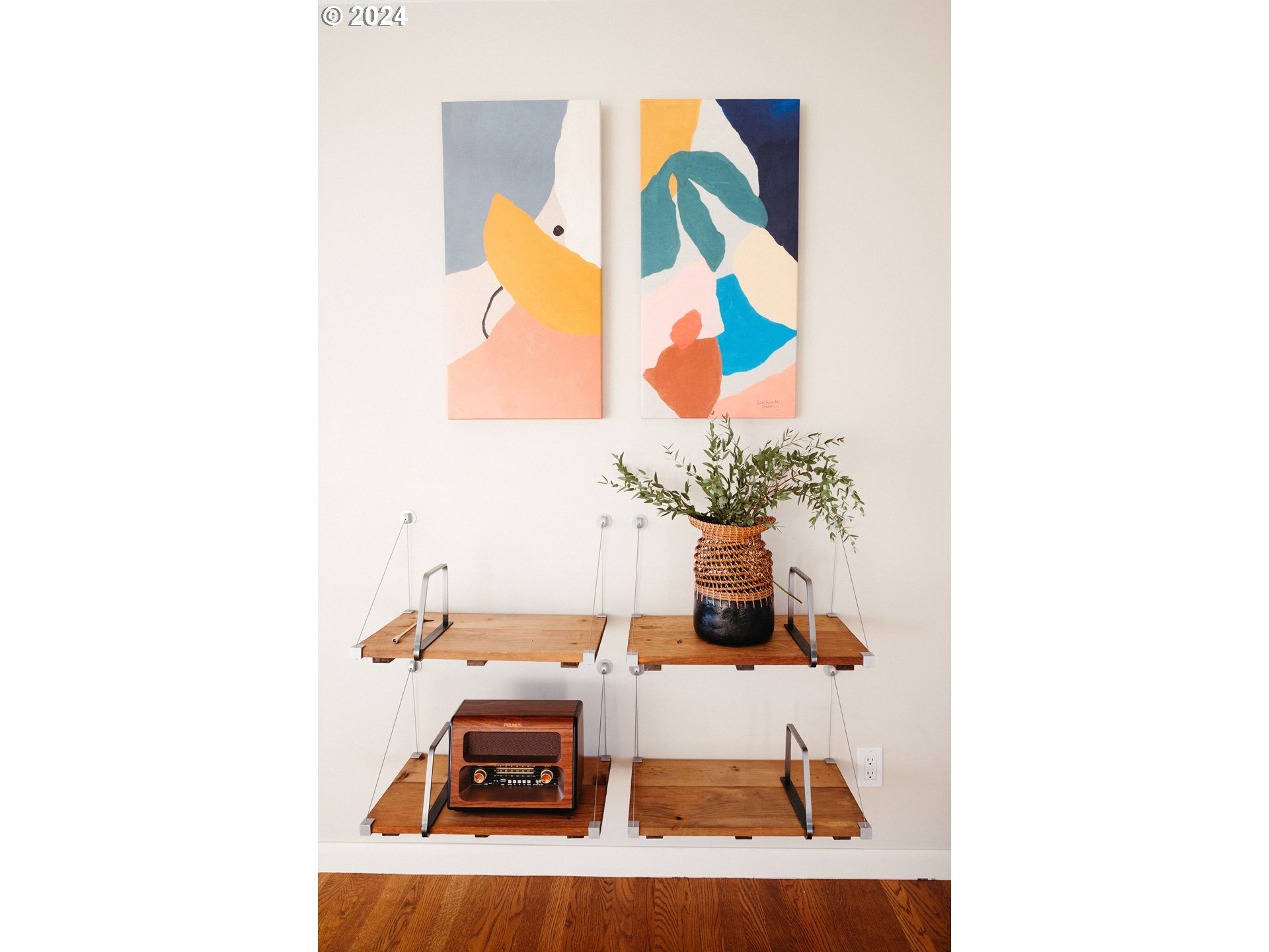 811 Northwest Skyline Crest Road Portland, OR 97229 - Photo 27 of 45 a living room with furniture and a lamp
