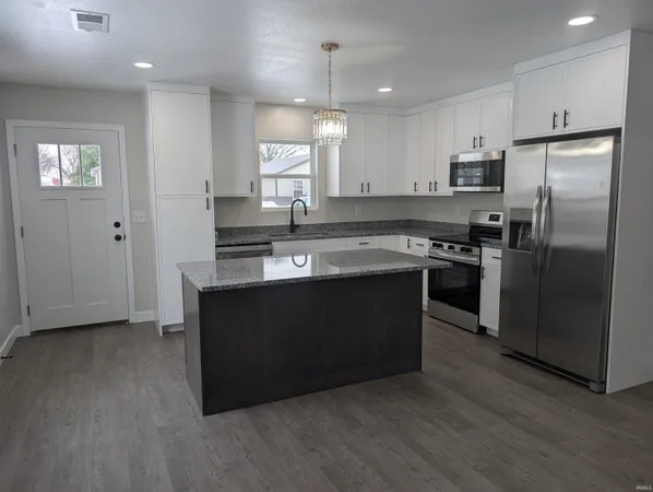 $199,000 | 407 Ogdon Street, Washington, IN 47501