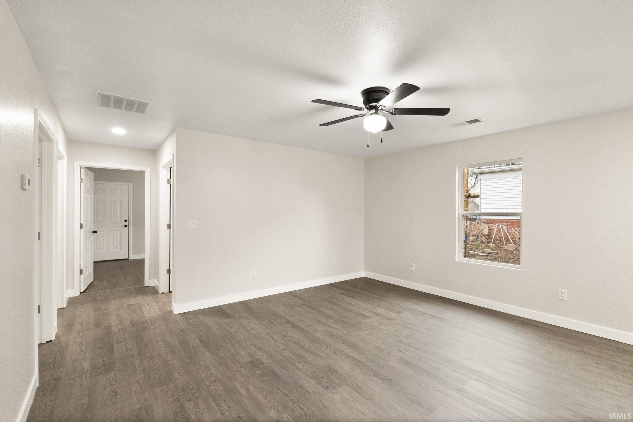 407 Ogdon Street Washington, IN 47501 - Photo 14 of 36
