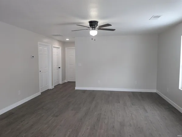 $199,000 | 407 Ogdon Street, Washington, IN 47501