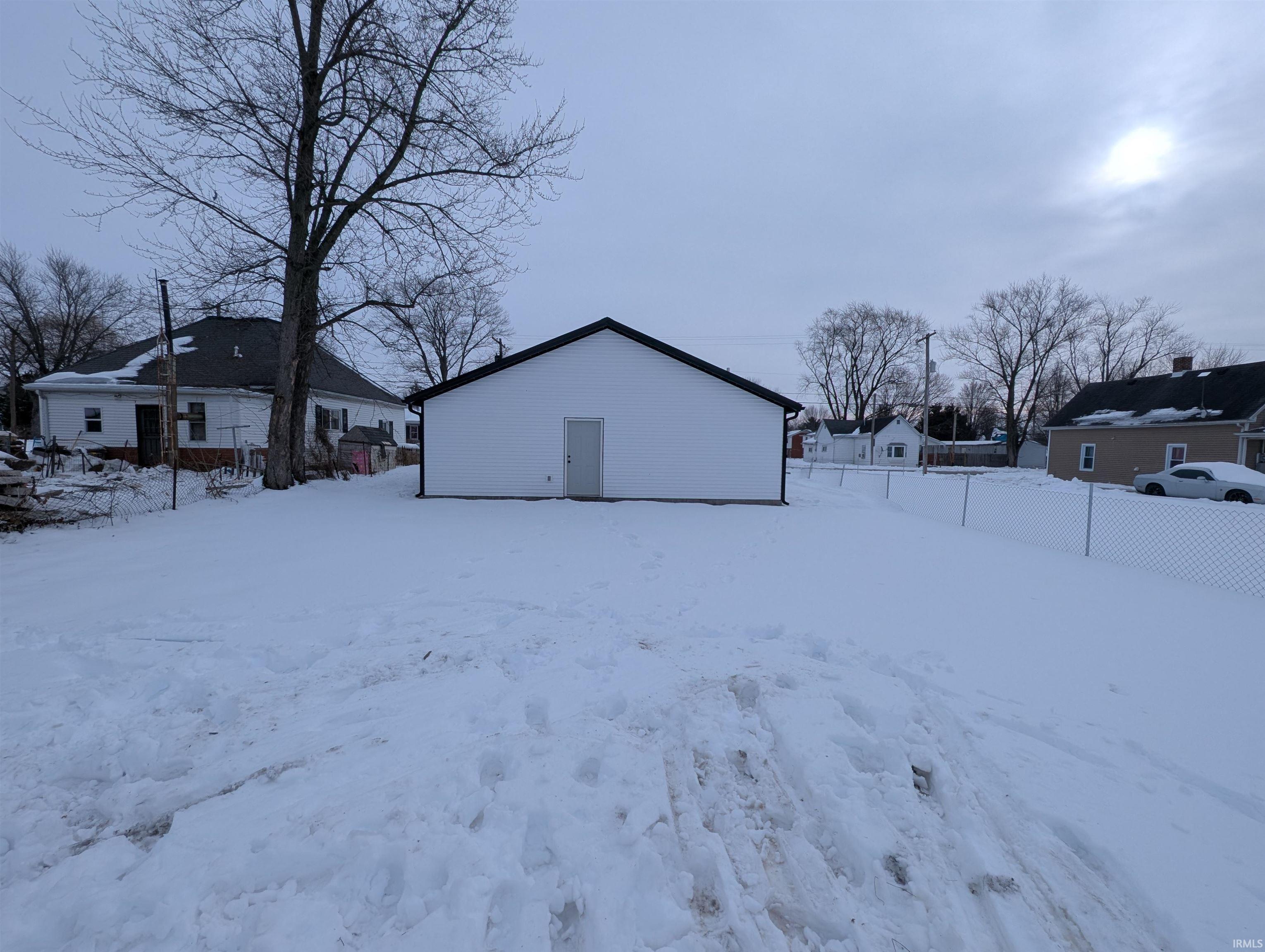 407 Ogdon Street Washington, IN 47501 - Photo 6 of 22