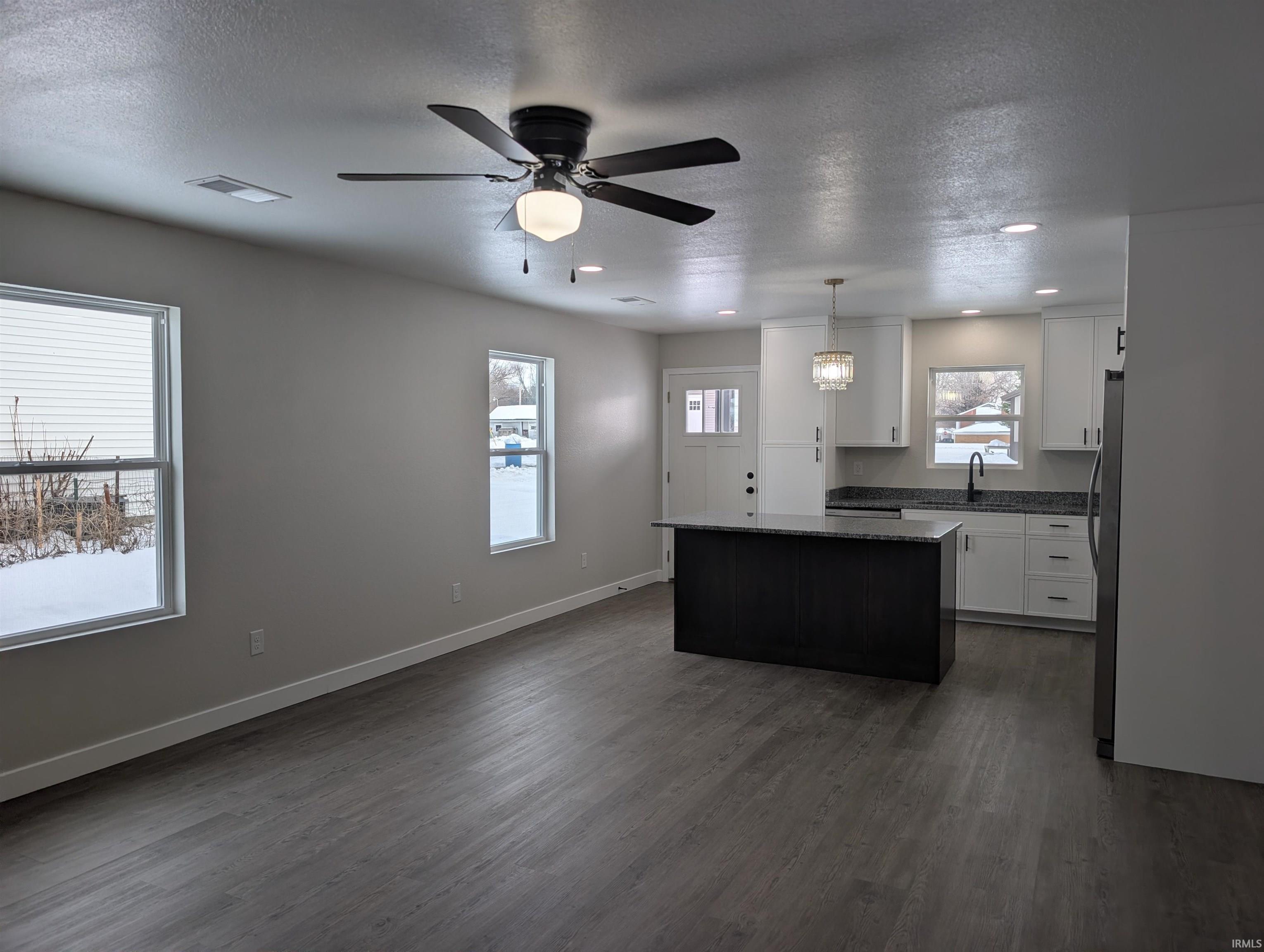 407 Ogdon Street Washington, IN 47501 - Photo 8 of 22