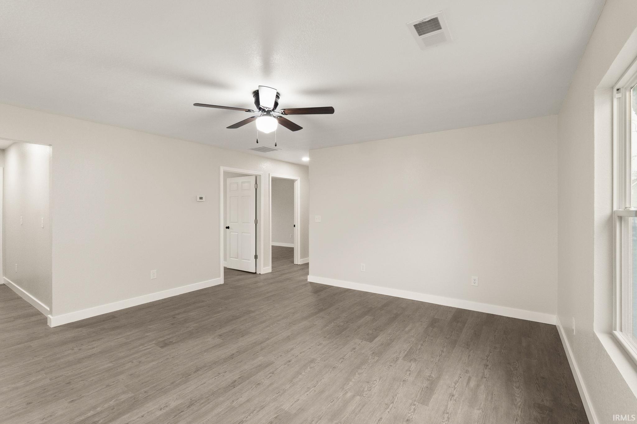 407 Ogdon Street Washington, IN 47501 - Photo 10 of 36