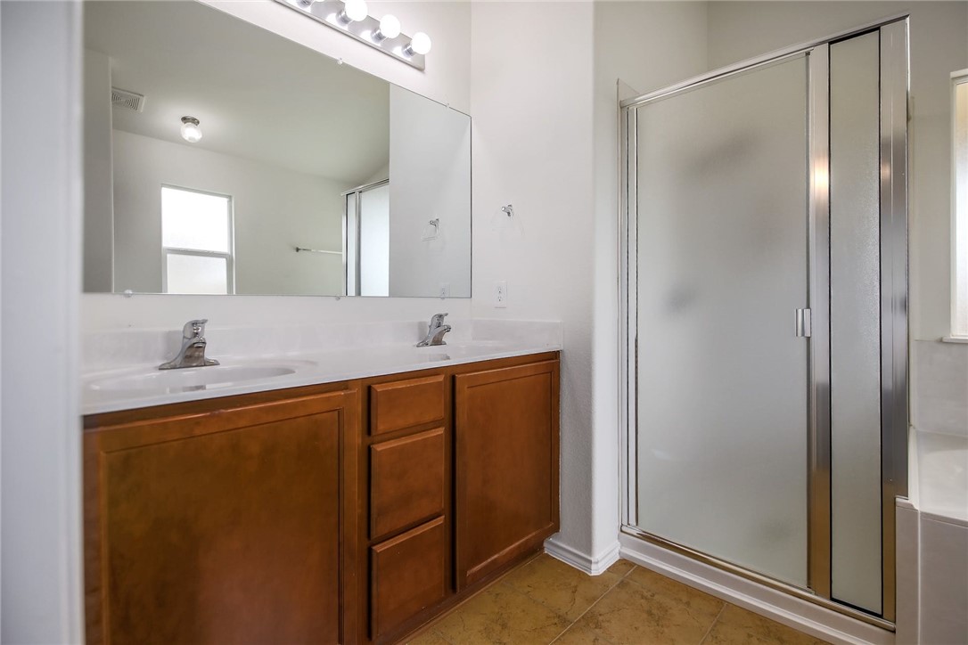 137 Langtry Lane Jarrell, TX 76537 - Photo 29 of 36