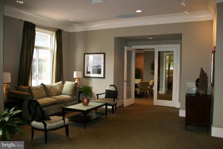 851 North Glebe Road, Unit 1503 Arlington, VA 22203 - Photo 12 of 40