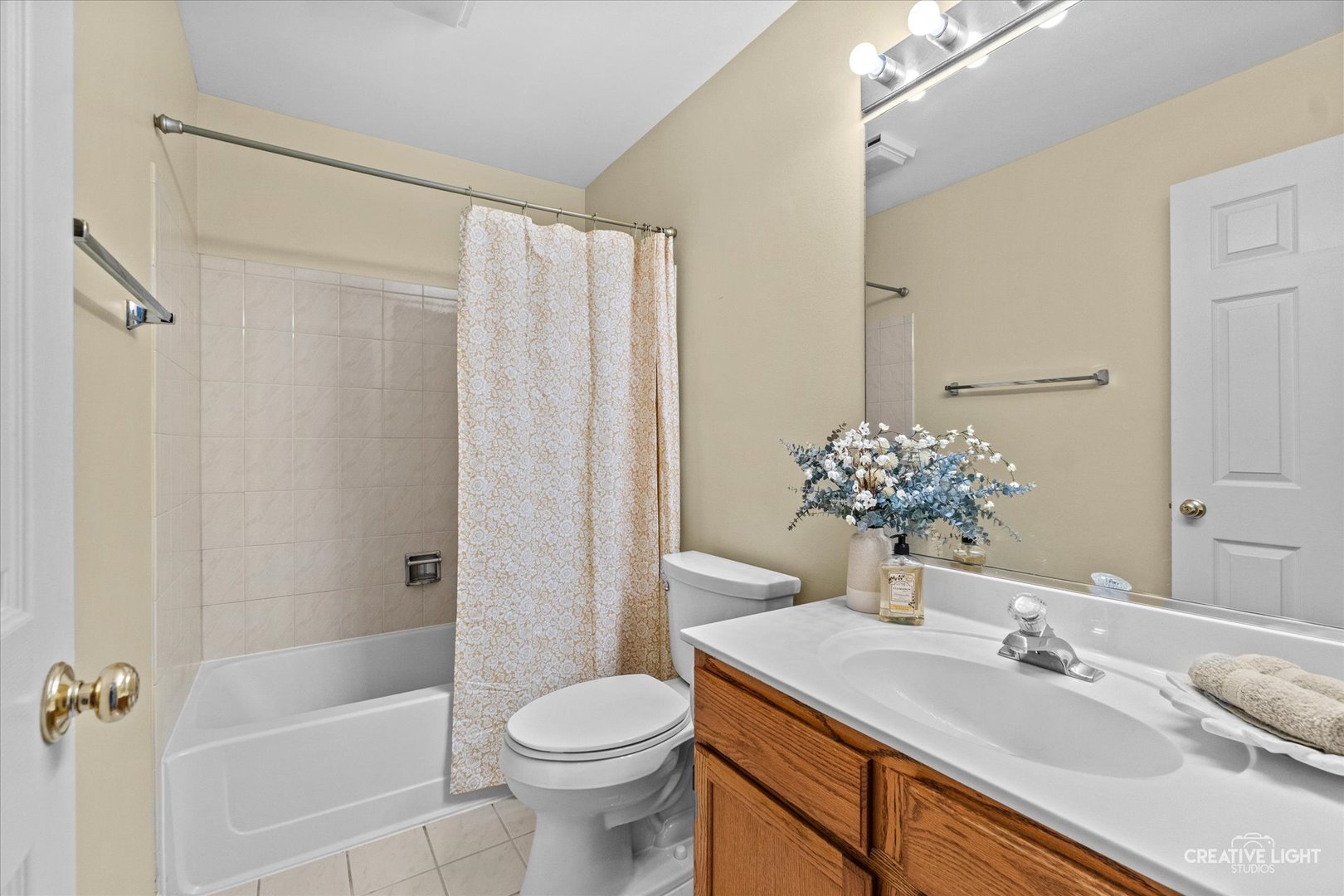 8225 Ripple Ridge, Unit 8225 Darien, IL 60561 - Photo 11 of 20 Gallery Image 11