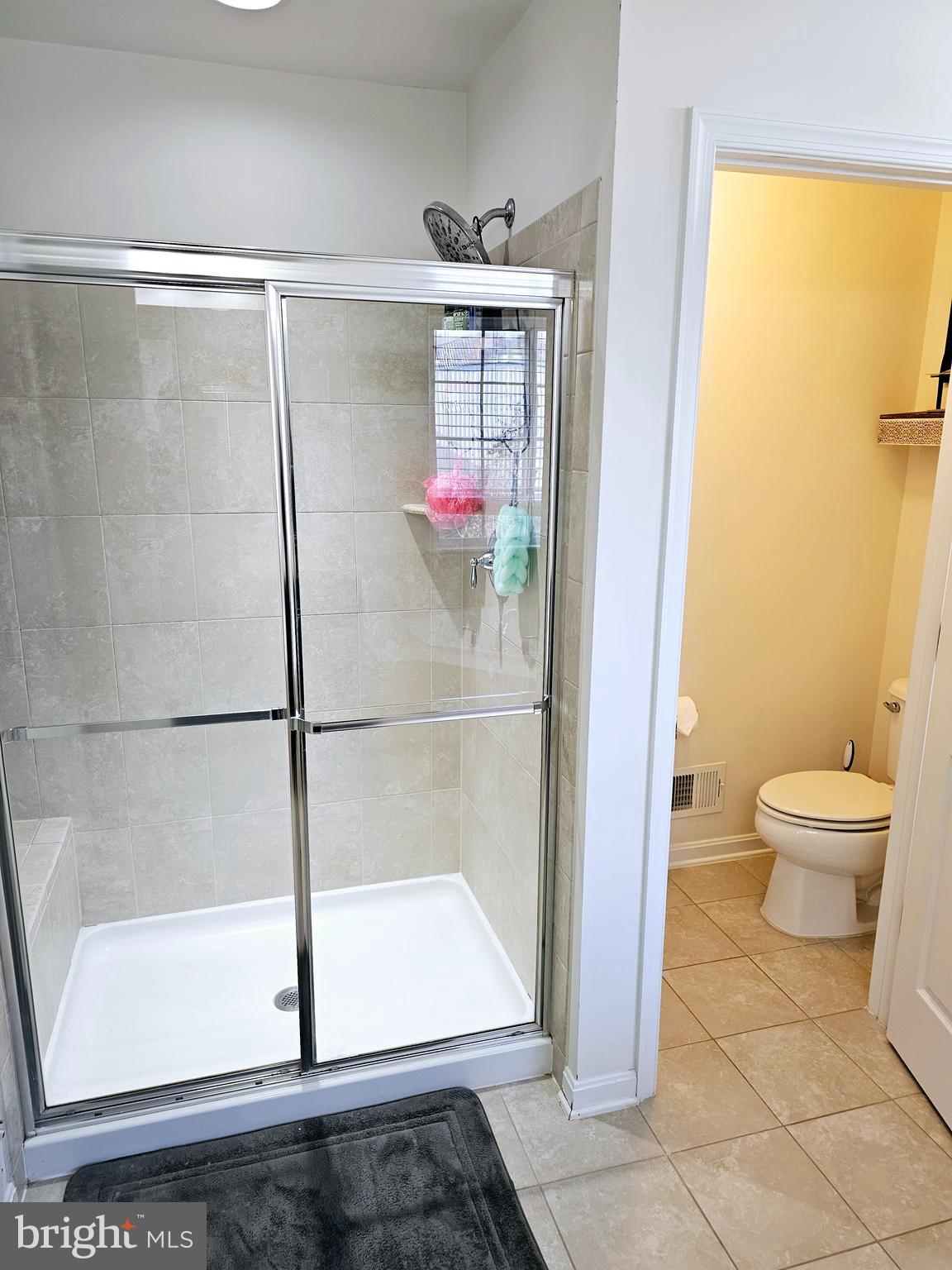 15939 Eagle Feather Drive Woodbridge, VA 22191 - Photo 17 of 39 Primary Room Full Bathroom