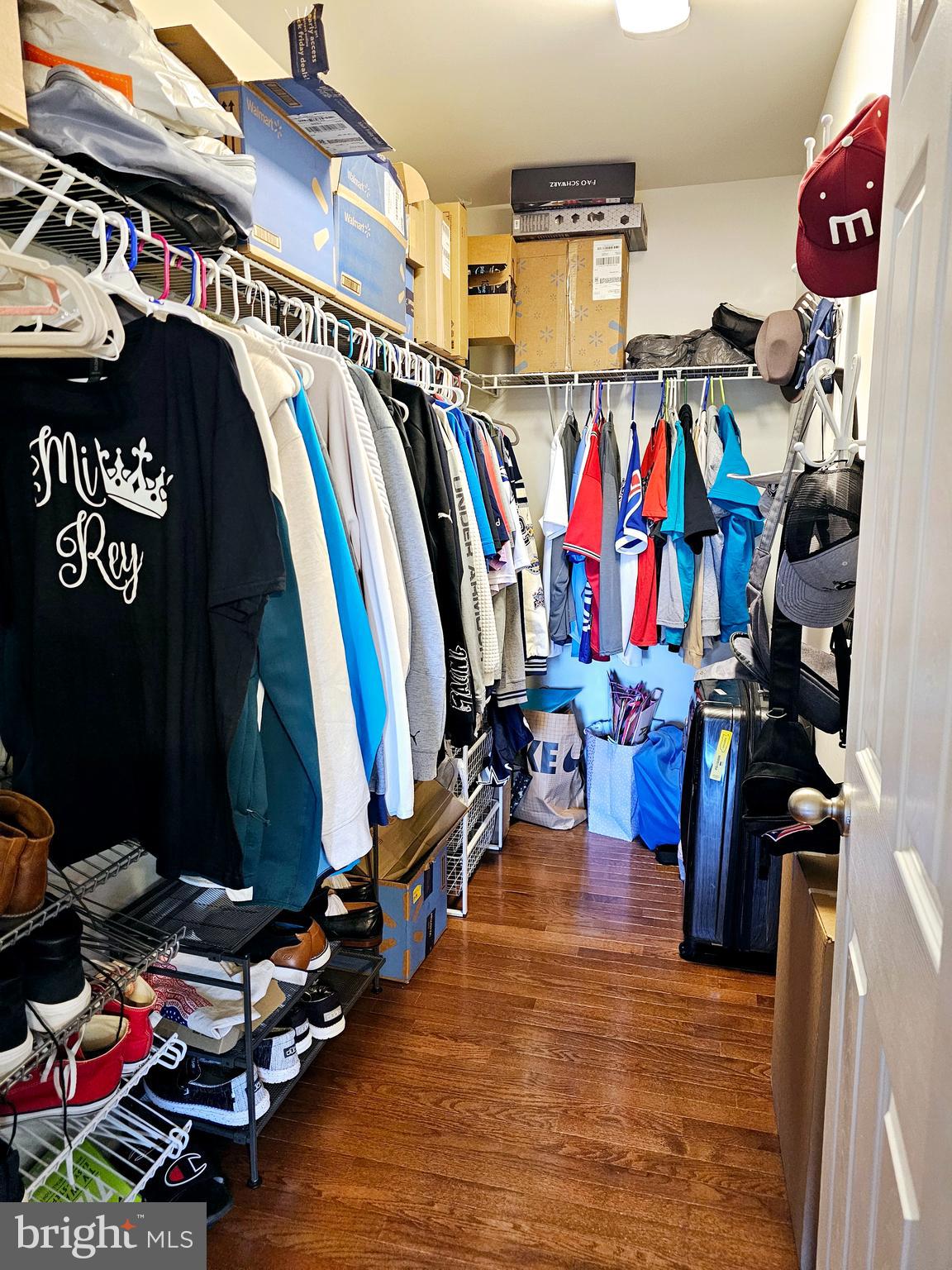 15939 Eagle Feather Drive Woodbridge, VA 22191 - Photo 19 of 39 Primary Walk-In Closet