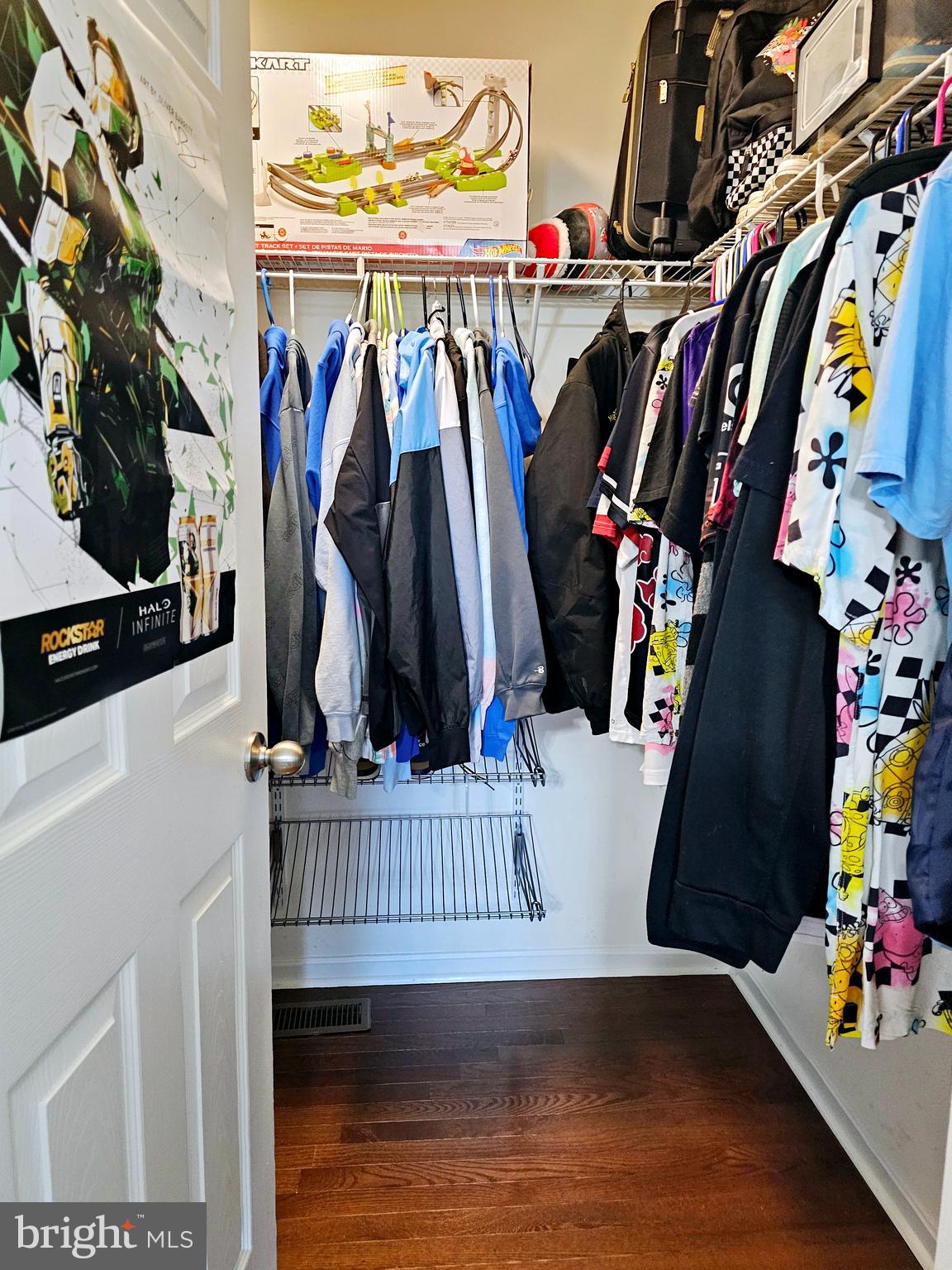 15939 Eagle Feather Drive Woodbridge, VA 22191 - Photo 29 of 39 4th Room Walk-in Closet