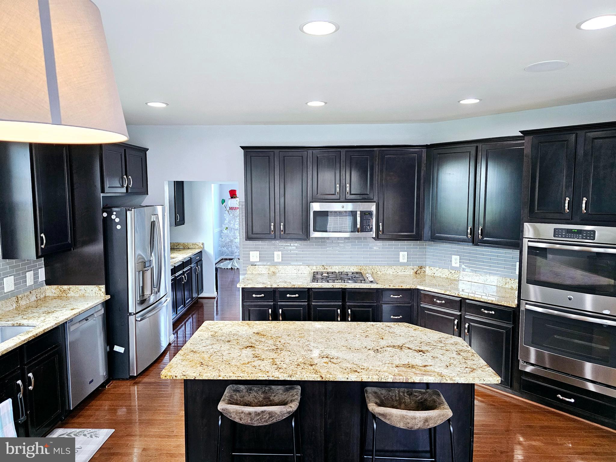 15939 Eagle Feather Drive Woodbridge, VA 22191 - Photo 7 of 39 Kitchen