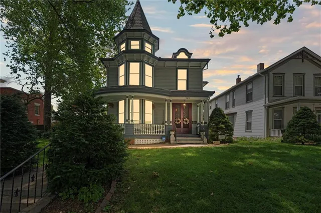 $479,900 | 309 North Esplanade Street, Leavenworth, KS 66048