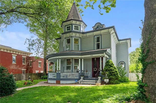 $479,900 | 309 North Esplanade Street, Leavenworth, KS 66048