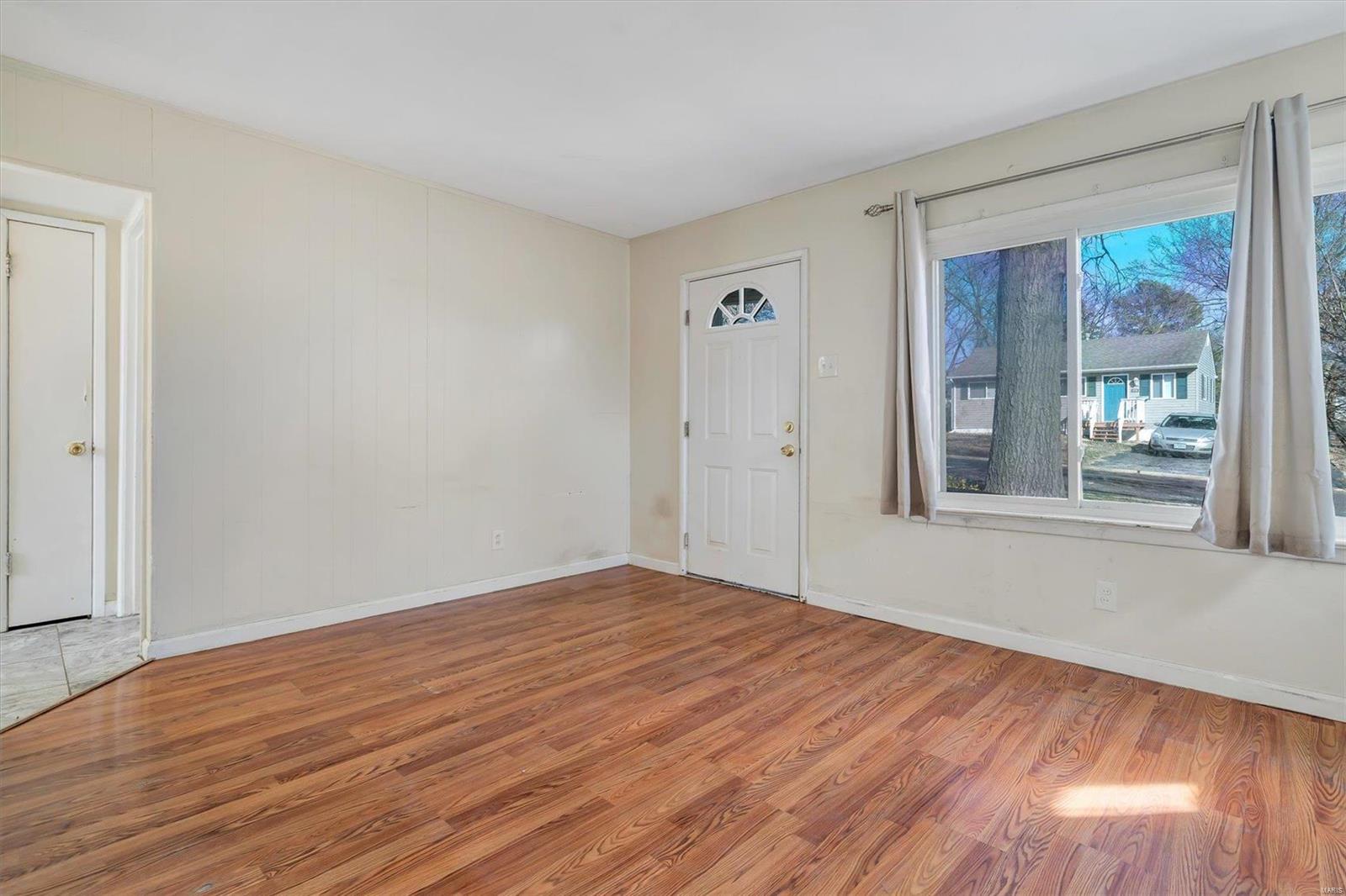 417 Rosedale Terrace Ballwin, MO 63021 - Photo 3 of 20