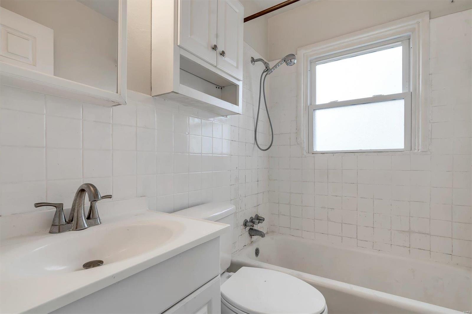 417 Rosedale Terrace Ballwin, MO 63021 - Photo 6 of 20