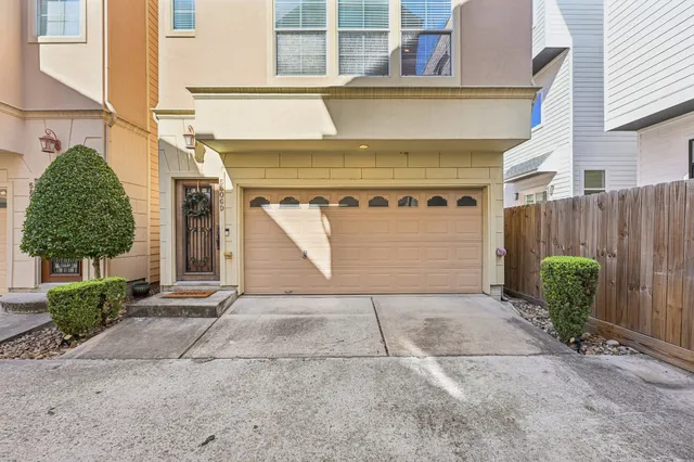 $360,000 | 5806 Kansas Street, Unit D, Houston, TX 77007