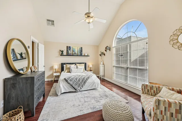 $360,000 | 5806 Kansas Street, Unit D, Houston, TX 77007