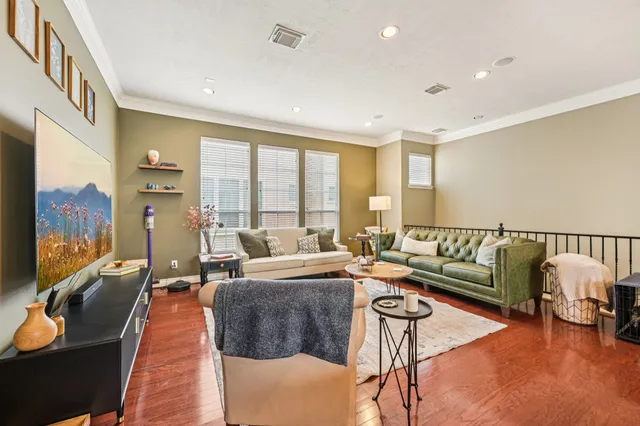 $360,000 | 5806 Kansas Street, Unit D, Houston, TX 77007