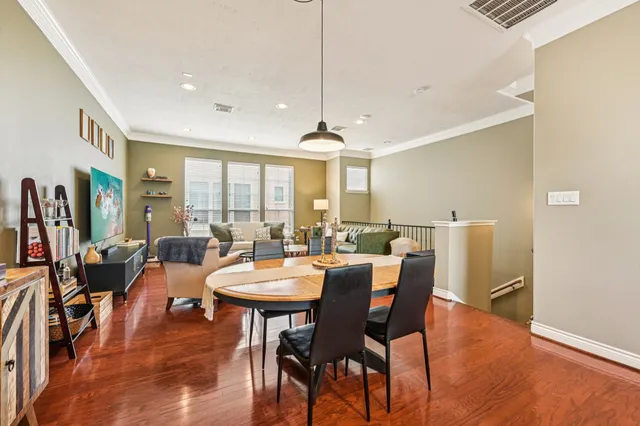 $360,000 | 5806 Kansas Street, Unit D, Houston, TX 77007