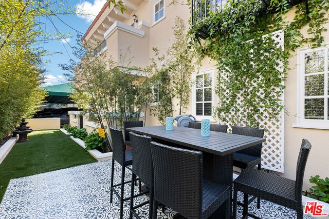 $4,900 | 910 North Alfred Street, Unit 4, West Hollywood, CA 90069