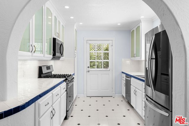 $4,900 | 910 North Alfred Street, Unit 4, West Hollywood, CA 90069