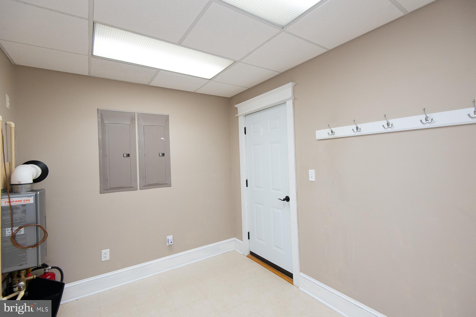 10494 Rich Neck Road Claiborne, MD 21624 - Photo 26 of 80 Garage door access