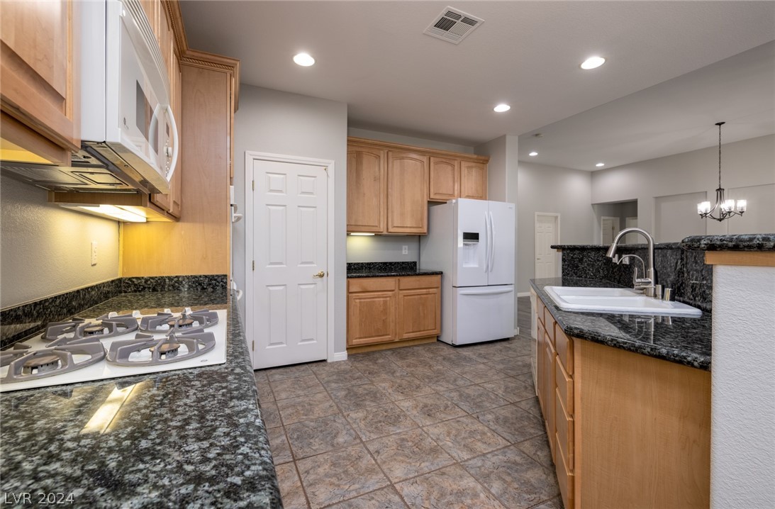 222 Valerian Street Henderson, NV 89015 - Photo 7 of 27