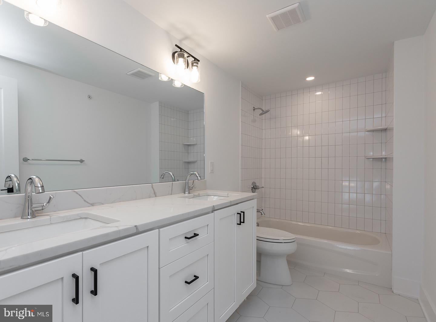 982 Henry Avenue Wayne, PA 19087 - Photo 34 of 44