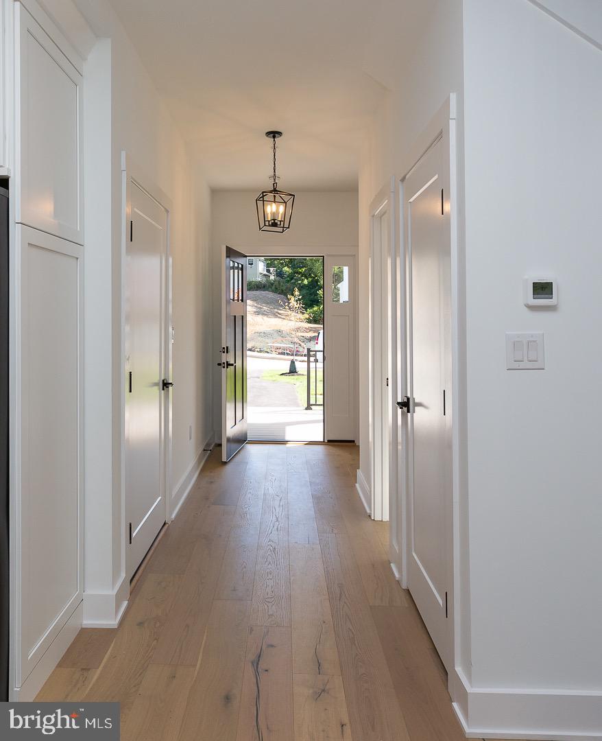 982 Henry Avenue Wayne, PA 19087 - Photo 6 of 44