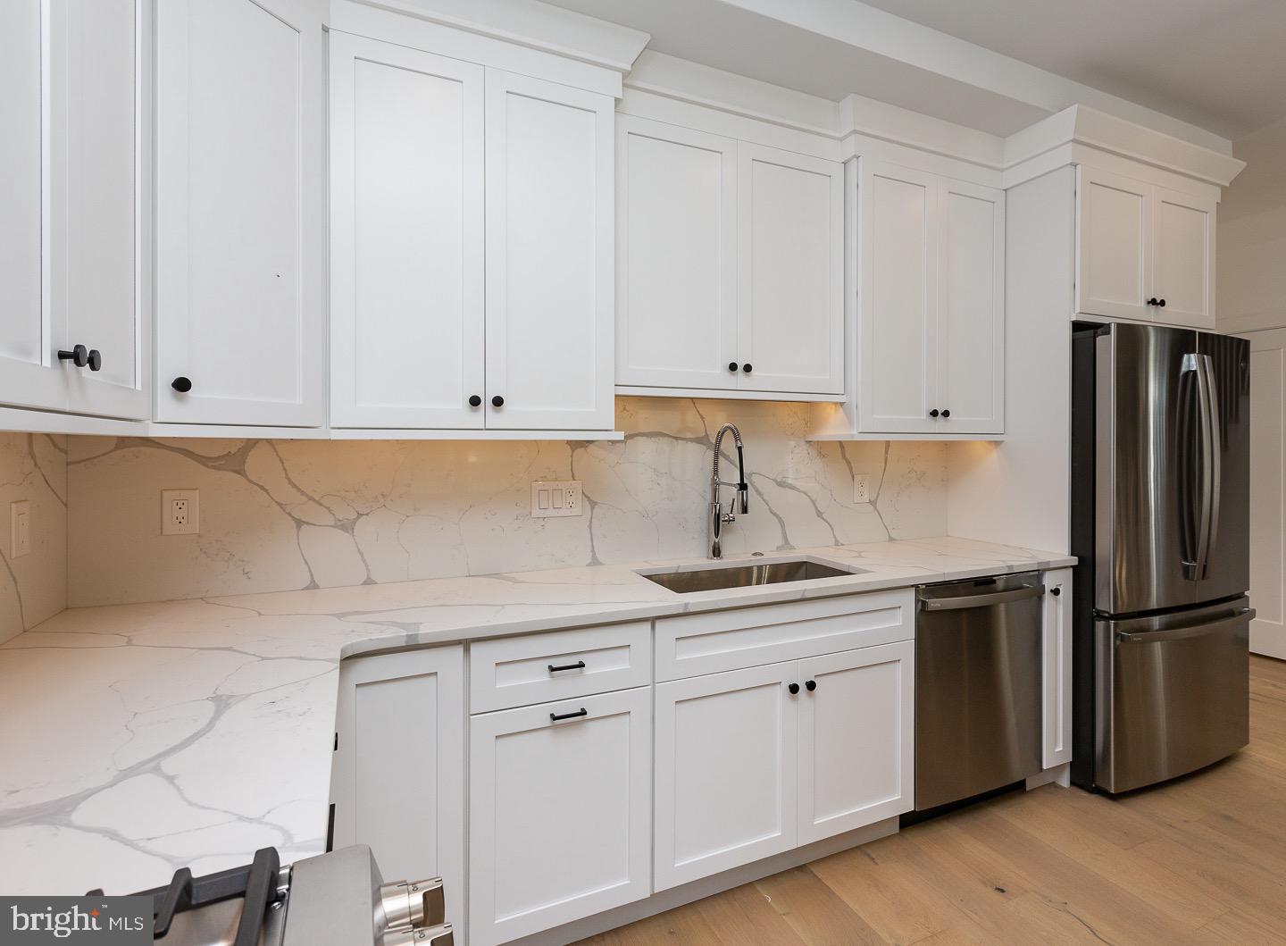 982 Henry Avenue Wayne, PA 19087 - Photo 10 of 44