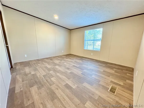 $159,900 | 1211 West York Road, Austin, IN 47102