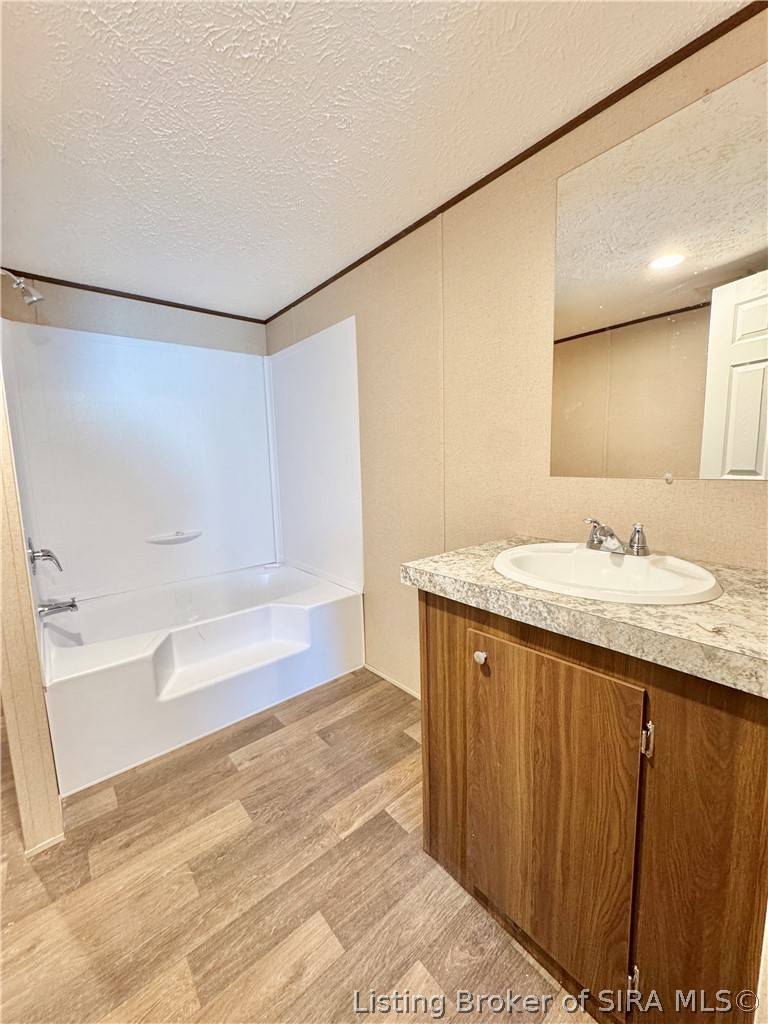1211 West York Road Austin, IN 47102 - Photo 13 of 22 Main Bathroom